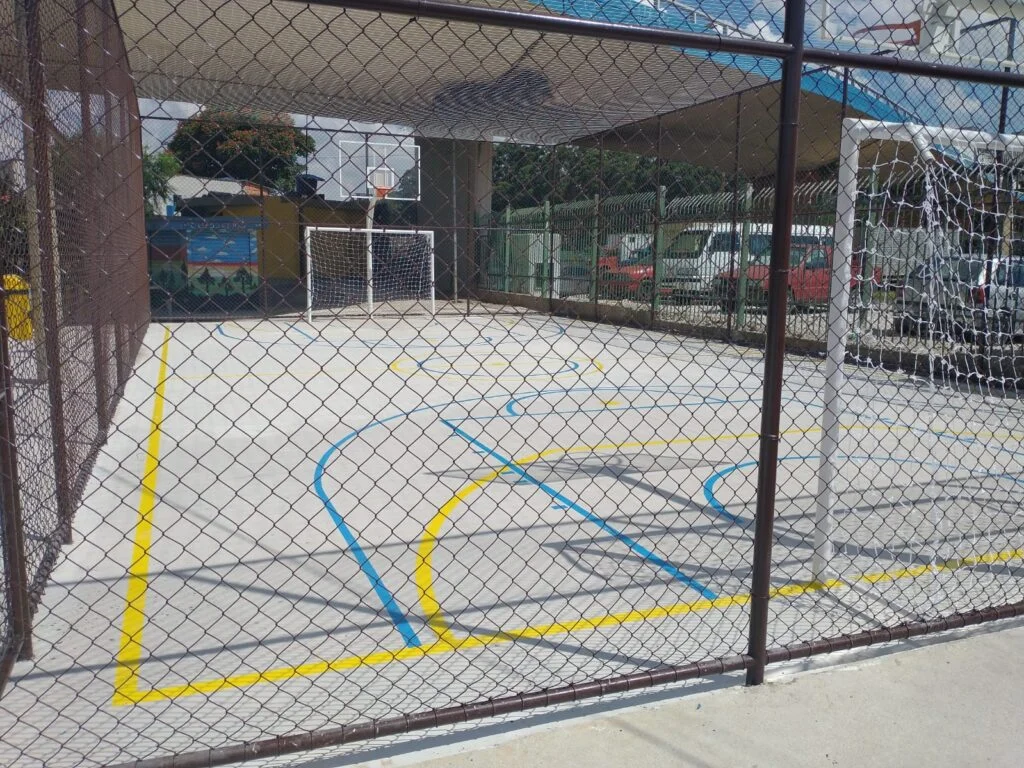Quadras poliesportivas e sintéticas